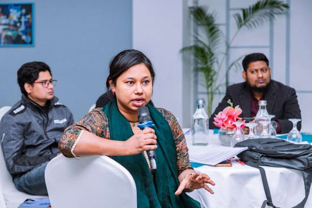 IID pre-election survey report on media person ask question
